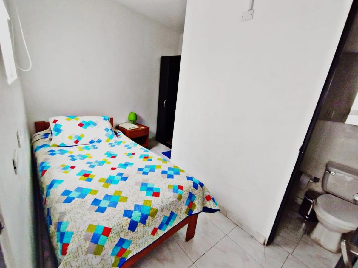 Aloha Hostel Богота Экстерьер фото