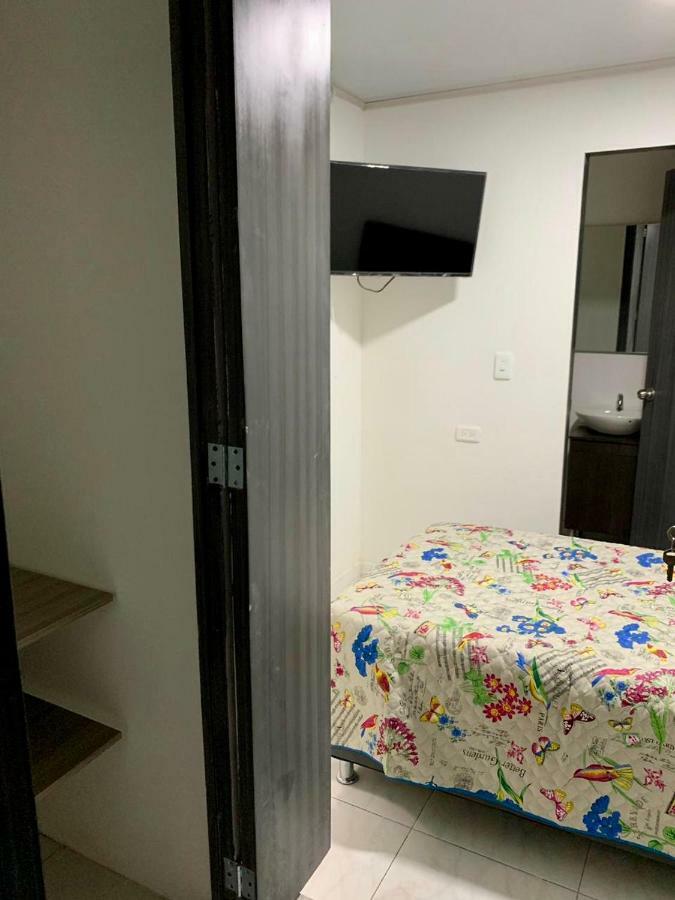 Aloha Hostel Богота Экстерьер фото